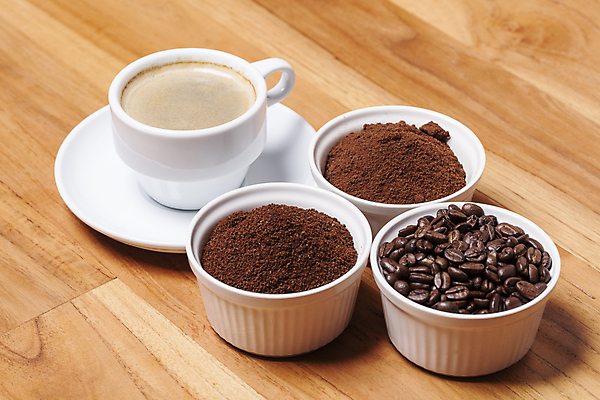 포토 JPG 해외이미지 접시 커피 음료 백그라운드 아침 콩 사람없음 컵 갈색 검은색 어둠 거품 카페 에너지 머그컵 수확 흰색 신선 뜨거움 닫기 맛 아침식사 정상 낟알 굽기 유기농 질감 아로마 결 향 에스프레소 내추럴 고립 단절 라떼 모카 바이오 백자 카페인 필터 해외202008 해외포토 주간 식기 웰빙 컬러 컨셉 무늬 농업 모션 곡류 상점 식사 도자기 구이 파일형식