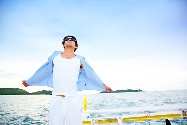 포토 JPG 주간 서양인 구름 모델 해외기획촬영 남자 여유 바다 해외여행 여행 포즈 기획촬영 2009년태국 셔츠 요트 파타야 태국 하늘 휴가 휴식 한명 서기 사람 손짓 상반신 20대 성인 야외 여름 여름휴가 바캉스 선글라스 흰바지 남자만 남자한명만 성인남자만 청년만 청년남자만 청년남자한명만 성인한명만 성인남자한명만 성인만 국내포토 자연요소 외국인 1 해외 계절 감정 아시아 안경 컨셉 상의 배_교통 바지 모션 청년 파일형식 여름_계절