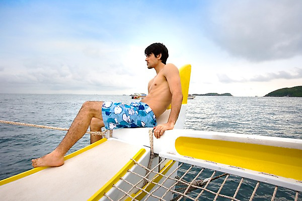 포토 JPG 주간 전신 서양인 구름 모델 해외기획촬영 남자 여유 바다 해외여행 여행 포즈 기획촬영 2009년태국 요트 파타야 태국 하늘 휴가 휴식 한명 사람 앉기 20대 성인 야외 여름 여름휴가 바캉스 그물 남자만 남자한명만 성인남자만 청년만 청년남자만 청년남자한명만 성인한명만 성인남자한명만 성인만 국내포토 자연요소 외국인 1 해외 계절 감정 아시아 컨셉 배_교통 모션 청년 파일형식 여름_계절