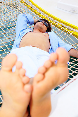 포토 JPG 주간 전신 서양인 구름 모델 해외기획촬영 남자 바다 해외여행 여행 포즈 기획촬영 2009년태국 셔츠 요트 파타야 태국 하늘 휴가 휴식 한명 사람 20대 성인 야외 여름 여름휴가 바캉스 선글라스 눕기 그물 흰바지 남자만 남자한명만 성인남자만 청년만 청년남자만 청년남자한명만 성인한명만 성인남자한명만 성인만 국내포토 자연요소 외국인 1 해외 계절 아시아 안경 컨셉 상의 배_교통 바지 모션 청년 파일형식 여름_계절