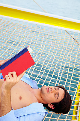 포토 JPG 주간 서양인 구름 모델 해외기획촬영 남자 바다 해외여행 여행 포즈 기획촬영 2009년태국 셔츠 요트 파타야 태국 하늘 휴가 휴식 한명 사람 상반신 20대 성인 야외 책 여름 여름휴가 바캉스 눕기 독서 그물 흰바지 남자만 남자한명만 성인남자만 청년만 청년남자만 청년남자한명만 성인한명만 성인남자한명만 성인만 국내포토 자연요소 외국인 1 해외 계절 아시아 컨셉 상의 배_교통 바지 모션 청년 파일형식 여름_계절