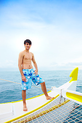 포토 JPG 주간 전신 서양인 구름 모델 해외기획촬영 남자 수영복 바다 해외여행 여행 포즈 기획촬영 2009년태국 요트 파타야 태국 하늘 휴가 휴식 한명 서기 사람 20대 성인 야외 여름 여름휴가 바캉스 남자만 남자한명만 성인남자만 청년만 청년남자만 청년남자한명만 성인한명만 성인남자한명만 성인만 국내포토 자연요소 외국인 1 해외 옷 계절 아시아 컨셉 배_교통 모션 청년 파일형식 여름_계절