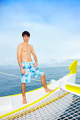 포토 JPG 주간 전신 서양인 구름 모델 해외기획촬영 남자 수영복 바다 해외여행 여행 포즈 기획촬영 2009년태국 요트 파타야 태국 하늘 휴가 휴식 한명 서기 사람 20대 성인 야외 여름 여름휴가 바캉스 남자만 남자한명만 성인남자만 청년만 청년남자만 청년남자한명만 성인한명만 성인남자한명만 성인만 국내포토 자연요소 외국인 1 해외 옷 계절 아시아 컨셉 배_교통 모션 청년 파일형식 여름_계절