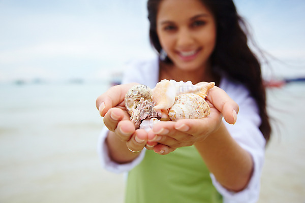 포토 JPG 주간 서양인 구름 모델 해외기획촬영 여자 물결 파도 바다 해외여행 여행 기획촬영 2009년태국 셔츠 반바지 파타야 태국 하늘 휴가 휴식 산호섬 한명 서기 미소 웃음 사람 손짓 상반신 20대 성인 해변 야외 여름 여름휴가 바캉스 듣기 벨트 소라 손모양 여자만 여자한명만 성인여자만 청년만 청년여자만 성인한명만 청년여자한명만 성인여자한명만 성인만 국내포토 자연요소 모양 외국인 1 해외 잡화 계절 아시아 섬 컨셉 상의 바지 모션 어패류 표정 청년 파일형식 손_신체부위 여름_계절