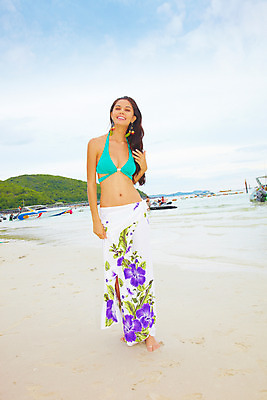 포토 JPG 주간 전신 서양인 구름 모델 해외기획촬영 여자 수영복 물결 파도 바다 해외여행 여행 기획촬영 2009년태국 파타야 태국 하늘 휴가 휴식 산호섬 한명 서기 미소 웃음 사람 20대 성인 해변 야외 여름 여름휴가 바캉스 비키니 모래사장 귀걸이 천 랩스커트 의료성형뷰티 여자만 여자한명만 성인여자만 청년만 청년여자만 성인한명만 청년여자한명만 성인여자한명만 성인만 국내포토 자연요소 외국인 1 해외 옷 계절 아시아 섬 컨셉 장신구 모션 표정 청년 치마 직물 파일형식 여름_계절