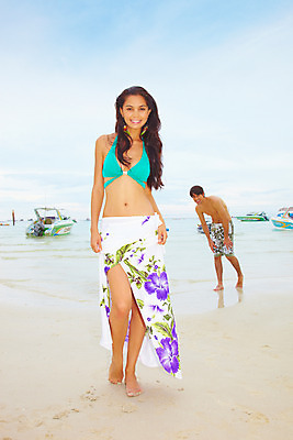 포토 JPG 주간 전신 서양인 구름 모델 해외기획촬영 커플 여자 남자 수영복 물결 파도 바다 해외여행 여행 포즈 기획촬영 2009년태국 요트 파타야 태국 하늘 휴가 휴식 산호섬 서기 미소 웃음 사람 해변 야외 두명 여름 여름휴가 바캉스 비키니 모래사장 귀걸이 천 랩스커트 선박 국내포토 자연요소 외국인 해외 옷 계절 아시아 섬 컨셉 수상교통 배_교통 장신구 관계 모션 표정 치마 직물 파일형식 여름_계절