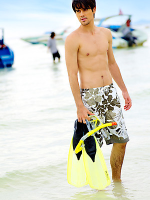 포토 JPG 주간 전신 서양인 구름 모델 해외기획촬영 남자 수영복 물결 파도 바다 해외여행 여행 기획촬영 2009년태국 요트 파타야 태국 하늘 레저 휴가 휴식 산호섬 한명 서기 사람 20대 성인 해변 야외 여름 여름휴가 바캉스 수상스포츠 스노클링 물안경 오리발 선박 남자만 남자한명만 성인남자만 청년만 청년남자만 청년남자한명만 성인한명만 성인남자한명만 성인만 국내포토 자연요소 외국인 1 해외 옷 계절 아시아 스포츠 섬 컨셉 수상교통 배_교통 모션 청년 수영용품 파일형식 여름_계절