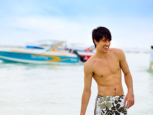 포토 JPG 주간 서양인 구름 모델 해외기획촬영 남자 수영복 바다 해외여행 여행 기획촬영 2009년태국 요트 파타야 태국 하늘 휴가 휴식 산호섬 한명 서기 미소 웃음 사람 상반신 20대 성인 해변 야외 여름 여름휴가 바캉스 선박 남자만 남자한명만 성인남자만 청년만 청년남자만 청년남자한명만 성인한명만 성인남자한명만 성인만 국내포토 자연요소 외국인 1 해외 옷 계절 아시아 섬 컨셉 수상교통 배_교통 모션 표정 청년 파일형식 여름_계절