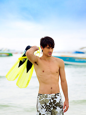 포토 JPG 주간 서양인 구름 모델 해외기획촬영 남자 수영복 물결 파도 바다 해외여행 여행 기획촬영 2009년태국 요트 파타야 태국 하늘 레저 휴가 휴식 산호섬 한명 서기 사람 상반신 20대 성인 해변 야외 여름 여름휴가 바캉스 수상스포츠 스노클링 물안경 오리발 선박 남자만 남자한명만 성인남자만 청년만 청년남자만 청년남자한명만 성인한명만 성인남자한명만 성인만 국내포토 자연요소 외국인 1 해외 옷 계절 아시아 스포츠 섬 컨셉 수상교통 배_교통 모션 청년 수영용품 파일형식 여름_계절