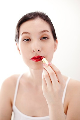 포토 JPG 서양인 모델 해외기획촬영 여자 여유 얼굴 포즈 기획촬영 2009년태국 휴식 실내 한명 사람 근접촬영 상반신 20대 성인 라이프 신체부위 민소매 화장 뷰티 화장품 립스틱 화장용품 립메이크업 여자만 여자한명만 성인여자만 청년만 청년여자만 성인한명만 청년여자한명만 성인여자한명만 성인만 국내포토 외국인 1 감정 뷰포인트 컨셉 상의 청년 내부 생활 미용용품 파일형식