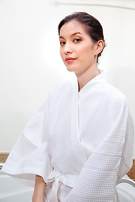 포토 JPG 서양인 모델 해외기획촬영 여자 여유 얼굴 포즈 기획촬영 2009년태국 휴식 실내 한명 사람 근접촬영 상반신 20대 성인 라이프 신체부위 뷰티 스파 욕실 가운 목욕가운 화장실 여자만 여자한명만 성인여자만 청년만 청년여자만 성인한명만 청년여자한명만 성인여자한명만 성인만 국내포토 외국인 1 옷 감정 뷰포인트 컨셉 청년 내부 생활 파일형식