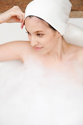 포토 JPG 서양인 모델 해외기획촬영 여자 여유 얼굴 포즈 기획촬영 2009년태국 휴식 욕조 실내 한명 사람 근접촬영 상반신 20대 성인 라이프 신체부위 수건 뷰티 스파 목욕 거품 욕실 화장실 여자만 여자한명만 성인여자만 청년만 청년여자만 성인한명만 청년여자한명만 성인여자한명만 성인만 국내포토 외국인 1 감정 뷰포인트 컨셉 청년 내부 생활 위생용품 청결 파일형식