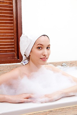 포토 JPG 서양인 모델 해외기획촬영 여자 여유 얼굴 포즈 기획촬영 2009년태국 휴식 욕조 실내 한명 사람 근접촬영 상반신 20대 성인 라이프 신체부위 수건 뷰티 스파 목욕 거품 욕실 화장실 여자만 여자한명만 성인여자만 청년만 청년여자만 성인한명만 청년여자한명만 성인여자한명만 성인만 국내포토 외국인 1 감정 뷰포인트 컨셉 청년 내부 생활 위생용품 청결 파일형식