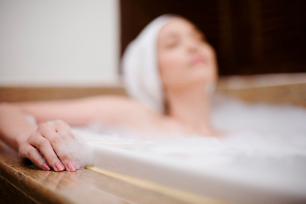 포토 JPG 서양인 모델 해외기획촬영 손 여자 여유 포즈 기획촬영 2009년태국 휴식 욕조 실내 한명 사람 근접촬영 상반신 20대 성인 라이프 수건 뷰티 스파 목욕 거품 욕실 화장실 여자만 여자한명만 성인여자만 청년만 청년여자만 성인한명만 청년여자한명만 성인여자한명만 성인만 국내포토 외국인 1 감정 뷰포인트 컨셉 청년 내부 생활 신체부위 위생용품 청결 파일형식