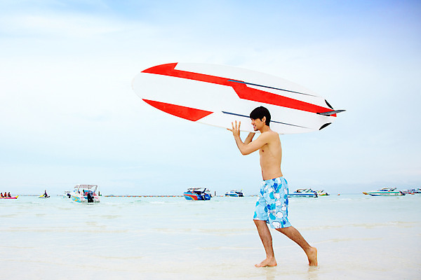 포토 JPG 주간 전신 서양인 해외기획촬영 계절 남자 수영복 여유 바다 해외여행 여행 기획촬영 2009년태국 요트 파타야 태국 하늘 레저 휴가 휴식 산호섬 한명 미소 웃음 사람 20대 성인 취미 해변 야외 여름 여름휴가 바캉스 모래사장 걷기 수상스포츠 서핑보드 보드 선박 남자만 남자한명만 성인남자만 청년만 청년남자만 청년남자한명만 성인한명만 성인남자한명만 성인만 국내포토 자연요소 외국인 1 해외 옷 감정 아시아 스포츠 섬 컨셉 수상교통 배_교통 모션 표정 청년 보드_스포츠 파일형식 여름_계절