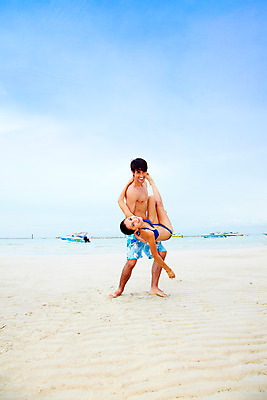 포토 JPG 주간 전신 서양인 모델 해외기획촬영 커플 여자 남자 수영복 여유 바다 해외여행 여행 포즈 기획촬영 2009년태국 요트 팔찌 파타야 태국 하늘 휴가 휴식 산호섬 서기 미소 웃음 사람 취미 해변 야외 두명 여름 여름휴가 바캉스 비키니 모래사장 귀걸이 선박 국내포토 자연요소 외국인 해외 옷 계절 감정 아시아 섬 컨셉 수상교통 배_교통 장신구 관계 모션 표정 파일형식 여름_계절