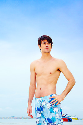 포토 JPG 주간 서양인 해외기획촬영 남자 수영복 여유 바다 해외여행 여행 기획촬영 2009년태국 파타야 태국 하늘 휴가 휴식 산호섬 한명 서기 사람 상반신 20대 성인 취미 해변 야외 여름 여름휴가 바캉스 남자만 남자한명만 성인남자만 청년만 청년남자만 청년남자한명만 성인한명만 성인남자한명만 성인만 국내포토 자연요소 외국인 1 해외 옷 계절 감정 아시아 섬 컨셉 모션 청년 파일형식 여름_계절