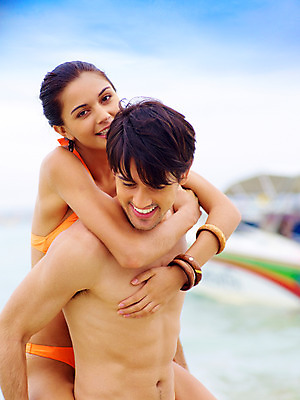 포토 JPG 주간 서양인 모델 해외기획촬영 커플 여자 남자 수영복 여유 바다 해외여행 여행 포즈 기획촬영 2009년태국 팔찌 파타야 태국 하늘 휴가 휴식 산호섬 미소 웃음 사람 상반신 취미 해변 야외 두명 여름 여름휴가 바캉스 비키니 귀걸이 업기 국내포토 자연요소 외국인 해외 옷 계절 감정 아시아 섬 컨셉 장신구 관계 모션 표정 파일형식 여름_계절