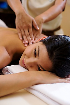 포토 JPG 주간 서양인 모델 해외기획촬영 손 여자 여유 엎드리기 포즈 기획촬영 2009년태국 태국 휴식 실내 건강 미소 웃음 사람 근접촬영 상반신 취미 두명 수건 뷰티 스파 마사지 지압 마사지사 타이마사지 전통마사지 여자만 국내포토 자연요소 외국인 직업 감정 아시아 뷰포인트 컨셉 모션 표정 내부 신체부위 위생용품 파일형식