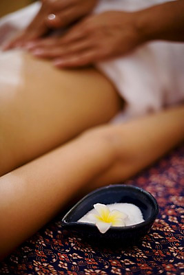 포토 JPG 주간 모델 해외기획촬영 그릇 손 여자 여유 엎드리기 포즈 기획촬영 2009년태국 태국 휴식 실내 건강 한명 사람 상반신 20대 성인 취미 수건 뷰티 스파 마사지 마사지사 타이마사지 전통마사지 여자만 여자한명만 성인여자만 청년만 청년여자만 성인한명만 청년여자한명만 성인여자한명만 성인만 국내포토 자연요소 직업 1 식기 감정 아시아 컨셉 모션 청년 내부 신체부위 위생용품 파일형식