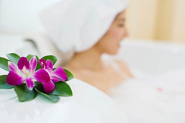 포토 JPG 주간 서양인 모델 해외기획촬영 여자 꽃 여유 포즈 기획촬영 2009년태국 태국 휴식 욕조 실내 한명 사람 근접촬영 상반신 20대 성인 취미 뷰티 보라색 스파 목욕 거품 욕실 화장실 호접란 여자만 여자한명만 성인여자만 청년만 청년여자만 성인한명만 청년여자한명만 성인여자한명만 성인만 국내포토 자연요소 외국인 식물 1 감정 아시아 뷰포인트 컬러 컨셉 청년 내부 청결 파일형식