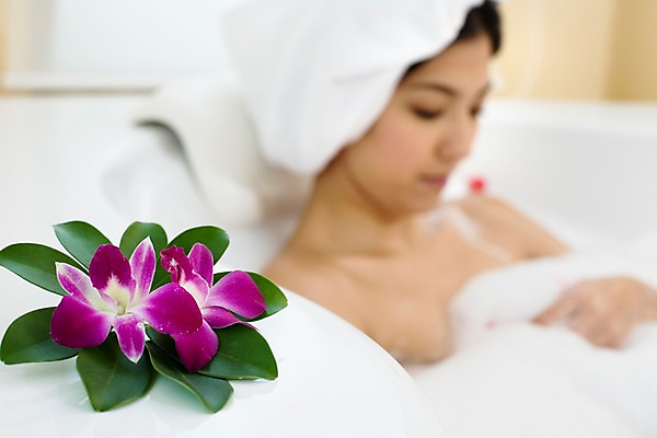 포토 JPG 주간 서양인 모델 해외기획촬영 여자 꽃 여유 포즈 기획촬영 2009년태국 태국 휴식 욕조 실내 한명 사람 근접촬영 상반신 20대 성인 취미 뷰티 보라색 스파 목욕 거품 욕실 화장실 호접란 여자만 여자한명만 성인여자만 청년만 청년여자만 성인한명만 청년여자한명만 성인여자한명만 성인만 국내포토 자연요소 외국인 식물 1 감정 아시아 뷰포인트 컬러 컨셉 청년 내부 청결 파일형식