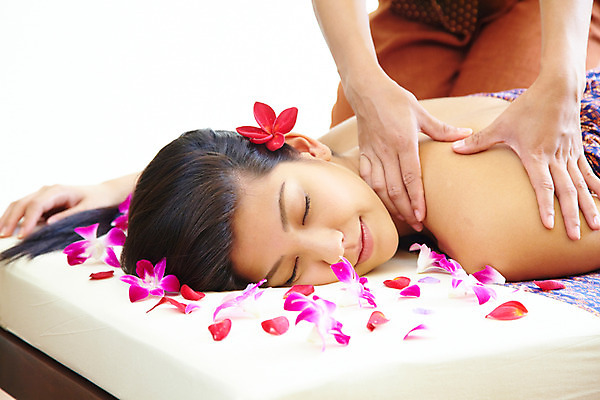 포토 JPG 주간 서양인 모델 해외기획촬영 손 여자 꽃잎 꽃 여유 엎드리기 포즈 기획촬영 2009년태국 태국 휴식 실내 건강 사람 상반신 취미 두명 장식 뷰티 스파 마사지 지압 마사지사 타이마사지 전통마사지 플루메리아 호접란 플랭지파니 여자만 국내포토 자연요소 외국인 식물 직업 감정 아시아 컨셉 모션 내부 신체부위 파일형식