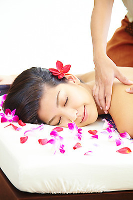 포토 JPG 주간 서양인 모델 해외기획촬영 손 여자 꽃잎 꽃 여유 엎드리기 포즈 기획촬영 2009년태국 태국 휴식 실내 건강 한명 미소 웃음 사람 상반신 20대 성인 취미 장식 뷰티 스파 마사지 지압 마사지사 타이마사지 전통마사지 플루메리아 호접란 플랭지파니 여자만 여자한명만 성인여자만 청년만 청년여자만 성인한명만 청년여자한명만 성인여자한명만 성인만 국내포토 자연요소 외국인 식물 직업 1 감정 아시아 컨셉 모션 표정 청년 내부 신체부위 파일형식