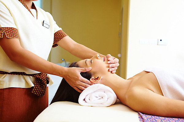 포토 JPG 주간 서양인 모델 해외기획촬영 손 여자 여유 포즈 기획촬영 2009년태국 태국 휴식 실내 건강 사람 상반신 취미 두명 수건 뷰티 스파 마사지 마사지사 타이마사지 전통마사지 경락마사지 여자만 국내포토 자연요소 외국인 직업 감정 아시아 컨셉 내부 신체부위 위생용품 파일형식