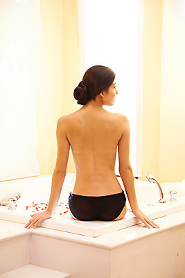 포토 JPG 서양인 모델 해외기획촬영 여자 꽃잎 여유 포즈 기획촬영 2009년태국 태국 휴식 욕조 실내 한명 사람 상반신 20대 성인 취미 뒷모습 뷰티 스파 목욕 거품 욕실 누드 화장실 세미누드 여자만 여자한명만 성인여자만 청년만 청년여자만 성인한명만 청년여자한명만 성인여자한명만 성인만 국내포토 외국인 1 꽃 감정 아시아 뷰포인트 컨셉 청년 내부 청결 파일형식