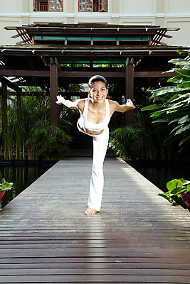 포토 JPG 주간 전신 모델 해외기획촬영 웰빙 여자 여유 포즈 기획촬영 2009년태국 다이어트 요가 태국 휴식 건강 한명 사람 20대 성인 취미 야외 운동복 뷰티 요가자세 마루 나무바닥 요가복 여자만 여자한명만 성인여자만 청년만 청년여자만 성인한명만 청년여자한명만 성인여자한명만 성인만 국내포토 자연요소 1 옷 감정 아시아 컨셉 바닥 청년 파일형식