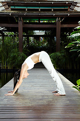 포토 JPG 주간 전신 모델 해외기획촬영 웰빙 여자 여유 포즈 기획촬영 2009년태국 다이어트 요가 태국 휴식 건강 한명 사람 20대 성인 취미 야외 옆모습 운동복 뷰티 요가자세 마루 나무바닥 요가복 여자만 여자한명만 성인여자만 청년만 청년여자만 성인한명만 청년여자한명만 성인여자한명만 성인만 국내포토 자연요소 1 옷 감정 아시아 뷰포인트 컨셉 바닥 청년 파일형식