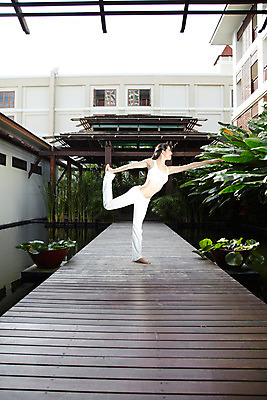 포토 JPG 주간 전신 모델 해외기획촬영 웰빙 여자 여유 포즈 기획촬영 2009년태국 다이어트 요가 태국 휴식 건강 한명 사람 20대 성인 취미 야외 운동복 뷰티 요가자세 마루 나무바닥 요가복 여자만 여자한명만 성인여자만 청년만 청년여자만 성인한명만 청년여자한명만 성인여자한명만 성인만 국내포토 자연요소 1 옷 감정 아시아 컨셉 바닥 청년 파일형식