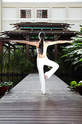 포토 JPG 주간 전신 모델 해외기획촬영 웰빙 여자 여유 포즈 기획촬영 2009년태국 다이어트 요가 태국 휴식 건강 한명 사람 20대 성인 취미 야외 운동복 뷰티 요가자세 마루 나무바닥 요가복 여자만 여자한명만 성인여자만 청년만 청년여자만 성인한명만 청년여자한명만 성인여자한명만 성인만 국내포토 자연요소 1 옷 감정 아시아 컨셉 바닥 청년 파일형식