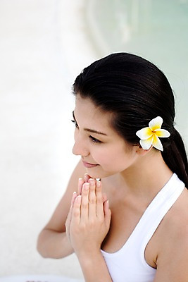 포토 JPG 주간 외국인 모델 해외기획촬영 웰빙 여자 꽃 여유 포즈 기획촬영 2009년태국 다이어트 요가 태국 휴식 수영장 건강 한명 사람 앉기 손짓 상반신 20대 성인 취미 야외 장식 운동복 뷰티 요가자세 기도 요가복 합장 여자만 여자한명만 성인여자만 청년만 청년여자만 성인한명만 청년여자한명만 성인여자한명만 성인만 국내포토 자연요소 식물 1 옷 감정 아시아 컨셉 모션 인종 청년 파일형식