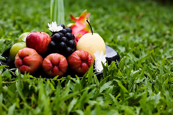 포토 JPG 식물 해외기획촬영 해외 접시 열매 꽃 나라 아시아 음식 외국문화 해외여행 여행 기획촬영 2009년태국 오렌지 과일 태국 포도 나뭇잎 태국문화 잔디 사람없음 아웃포커스 장식 동남아시아 배 사과 열대과일 용과 드레곤푸르츠 지명 국내포토 동양문화 식기 문화 잎 촬영기법 파일형식