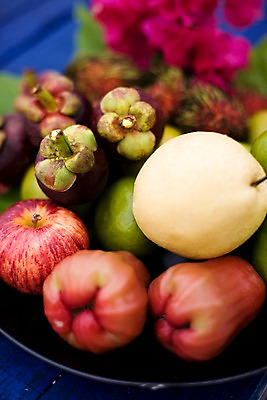 포토 JPG 식물 해외기획촬영 해외 접시 열매 꽃 나라 아시아 음식 외국문화 해외여행 여행 기획촬영 2009년태국 오렌지 과일 태국 태국문화 근접촬영 사람없음 아웃포커스 장식 동남아시아 배 사과 열대과일 람부탄 망고스틴 지명 트로피컬아트 국내포토 동양문화 식기 문화 뷰포인트 촬영기법 그림 파일형식