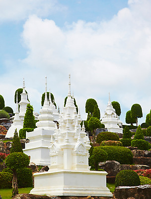포토 JPG 주간 나무 식물 구름 해외기획촬영 해외 공원 나라 아시아 로우앵글 외국문화 해외여행 여행 기획촬영 2009년태국 파타야 태국 하늘 태국문화 미술 사람없음 야외 조형물 동상 조각상 정원 동남아시아 돌_바위 열대식물 작품 조경 농녹빌리지 지명 국내포토 자연요소 동양문화 공공시설 문화 뷰포인트 문화예술 기념물 파일형식