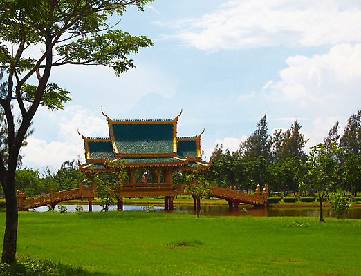 포토 JPG 주간 나무 식물 구름 해외기획촬영 해외 시설물 건축물 공원 건축 나라 아시아 호수 외국문화 해외여행 여행 기획촬영 2009년태국 고건축 해외건축 교통시설 태국 하늘 태국문화 국립공원 잔디 사람없음 야외 관광지 동남아시아 연못 정자 방콕 무왕보란 가교 지명 국내포토 자연요소 동양문화 공공시설 문화 교통 시설 파일형식