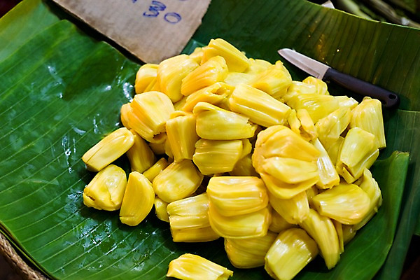 포토 JPG 식물 해외기획촬영 해외 열매 나라 아시아 음식 외국문화 해외여행 여행 기획촬영 2009년태국 과일 태국 태국문화 사람없음 동남아시아 시장 칼 열대과일 가격표 마트 과일가게 과도 두리안 지명 국내포토 동양문화 문화 상점 파일형식