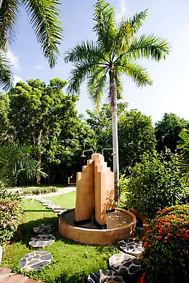 포토 JPG 주간 나무 식물 구름 해외기획촬영 해외 꽃 나라 아시아 길 외국문화 해외여행 여행 기획촬영 2009년태국 태국 하늘 리조트 태국문화 잔디 사람없음 야외 야자수 정원 동남아시아 열대식물 휴양지 건축자재 샤워기 샤워실 샤워장 지명 국내포토 자연요소 동양문화 문화 장소 샤워시설 파일형식