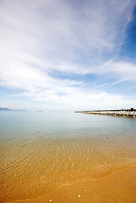 포토 JPG 주간 구름 해외기획촬영 해외 나라 아시아 물결 파도 바다 외국문화 해외여행 여행 기획촬영 2009년태국 파타야 태국 하늘 태국문화 풍경 해변 사람없음 야외 모래사장 동남아시아 지명 국내포토 자연요소 동양문화 문화 파일형식