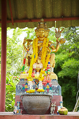 포토 JPG 주간 나무 식물 해외기획촬영 해외 공원 나라 아시아 종교 외국문화 해외여행 여행 기획촬영 2009년태국 종교용품 태국 태국문화 국립공원 사람없음 동남아시아 불상 불교용품 방콕 처마 무왕보란 금불상 지명 국내포토 자연요소 동양문화 공공시설 문화 불교 파일형식