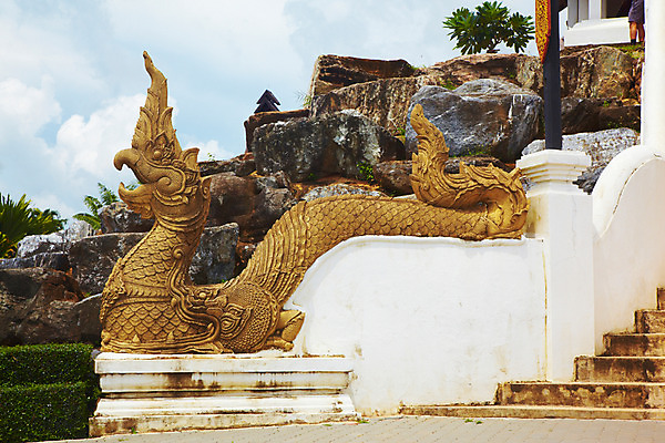 포토 JPG 주간 구름 해외기획촬영 해외 공원 나라 아시아 외국문화 해외여행 여행 기획촬영 2009년태국 파타야 태국 하늘 태국문화 미술 사람없음 야외 장식 동상 조각상 농장 계단 정원 동남아시아 돌_바위 용 작품 농녹빌리지 지명 국내포토 자연요소 동양문화 공공시설 문화 농업 문화예술 조형물 기념물 파일형식