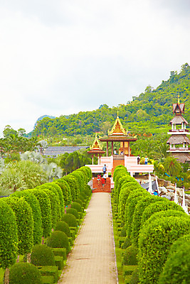 포토 JPG 주간 나무 식물 구름 해외기획촬영 해외 시설물 건축물 공원 현대건축 건축 나라 아시아 길 외국문화 해외여행 여행 기획촬영 2009년태국 해외건축 파타야 태국 하늘 산 태국문화 야외 조각상 농장 여행객 정원 동남아시아 산책로 조경 농녹빌리지 지명 국내포토 자연요소 동양문화 공공시설 문화 농업 사람 조형물 파일형식