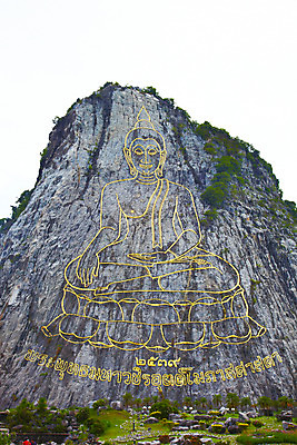 포토 JPG 주간 나무 식물 해외기획촬영 해외 나라 아시아 종교 외국문화 해외여행 여행 기획촬영 2009년태국 불교 태국 산 태국문화 풍경 사람없음 야외 관광지 동남아시아 돌_바위 바위 돌산 불상 벽화 금불상 왓카오찌짠 좌불 황금불상 황금절벽사원 지명 국내포토 자연요소 동양문화 문화 파타야 그림 파일형식