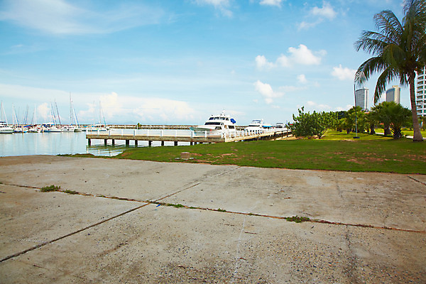 포토 JPG 주간 나무 식물 구름 해외기획촬영 해외 나라 아시아 교통수단 바다 외국문화 해외여행 여행 기획촬영 2009년태국 수상교통 요트 파타야 태국 하늘 태국문화 풍경 빌딩 잔디 사람없음 야외 건물 야자수 항구 동남아시아 도시 열대식물 선박 상업시설 지명 국내포토 자연요소 동양문화 건축물 문화 교통 배_교통 교통시설 시설 상업 파일형식