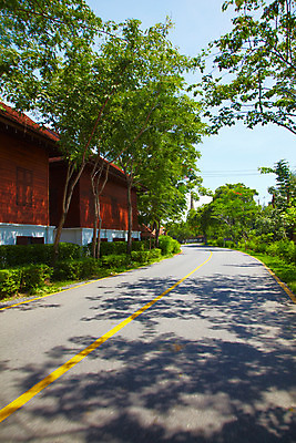 포토 JPG 주간 나무 식물 구름 해외기획촬영 해외 건축물 공원 나라 아시아 도로 길 외국문화 해외여행 여행 기획촬영 2009년태국 태국 하늘 주택 태국문화 국립공원 그림자 풍경 사람없음 야외 건물 관광지 동남아시아 차도 그늘 차선 방콕 무왕보란 지명 국내포토 자연요소 동양문화 공공시설 건축 문화 교통시설 파일형식