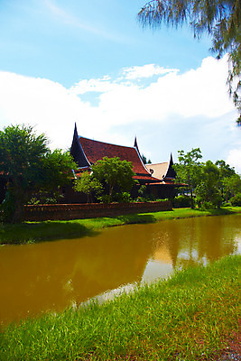 포토 JPG 주간 나무 구름 해외기획촬영 해외 시설물 건축물 공원 건축 나라 아시아 외국문화 해외여행 여행 기획촬영 2009년태국 해외건축 태국 하늘 주택 태국문화 국립공원 물그림자 잔디 사람없음 야외 건물 관광지 담장 강 동남아시아 그늘 방콕 무왕보란 지명 국내포토 자연요소 식물 동양문화 공공시설 문화 그림자 파일형식