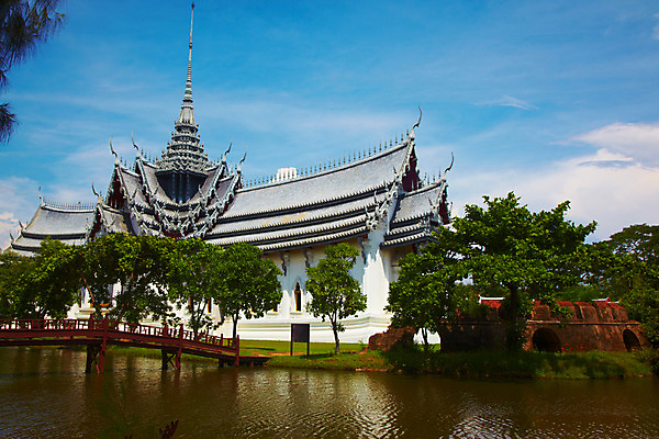 포토 JPG 주간 나무 식물 구름 해외기획촬영 해외 시설물 건축물 건축 나라 아시아 외국문화 해외여행 여행 기획촬영 2009년태국 고건축 해외건축 태국 하늘 알림판 태국문화 국립공원 사람없음 야외 건물 관광지 강 동남아시아 표지판 방콕 무왕보란 가교 지명 국내포토 자연요소 동양문화 공원 문화 파일형식
